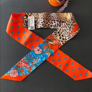 BNIB Auth Hermes Jungle Love twilly x 1